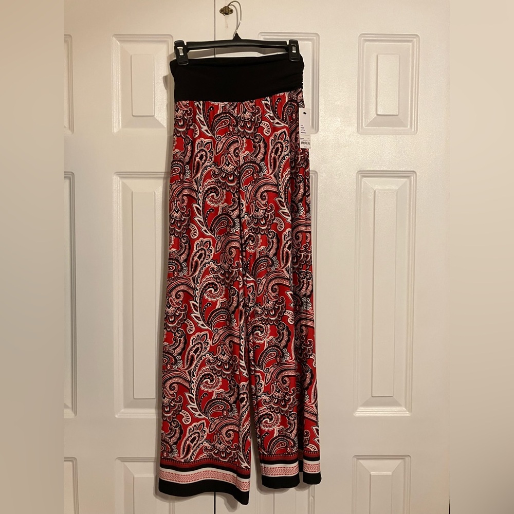 Apt. 9 Red/Black/White Paisley Dress Pants, stretch, XS